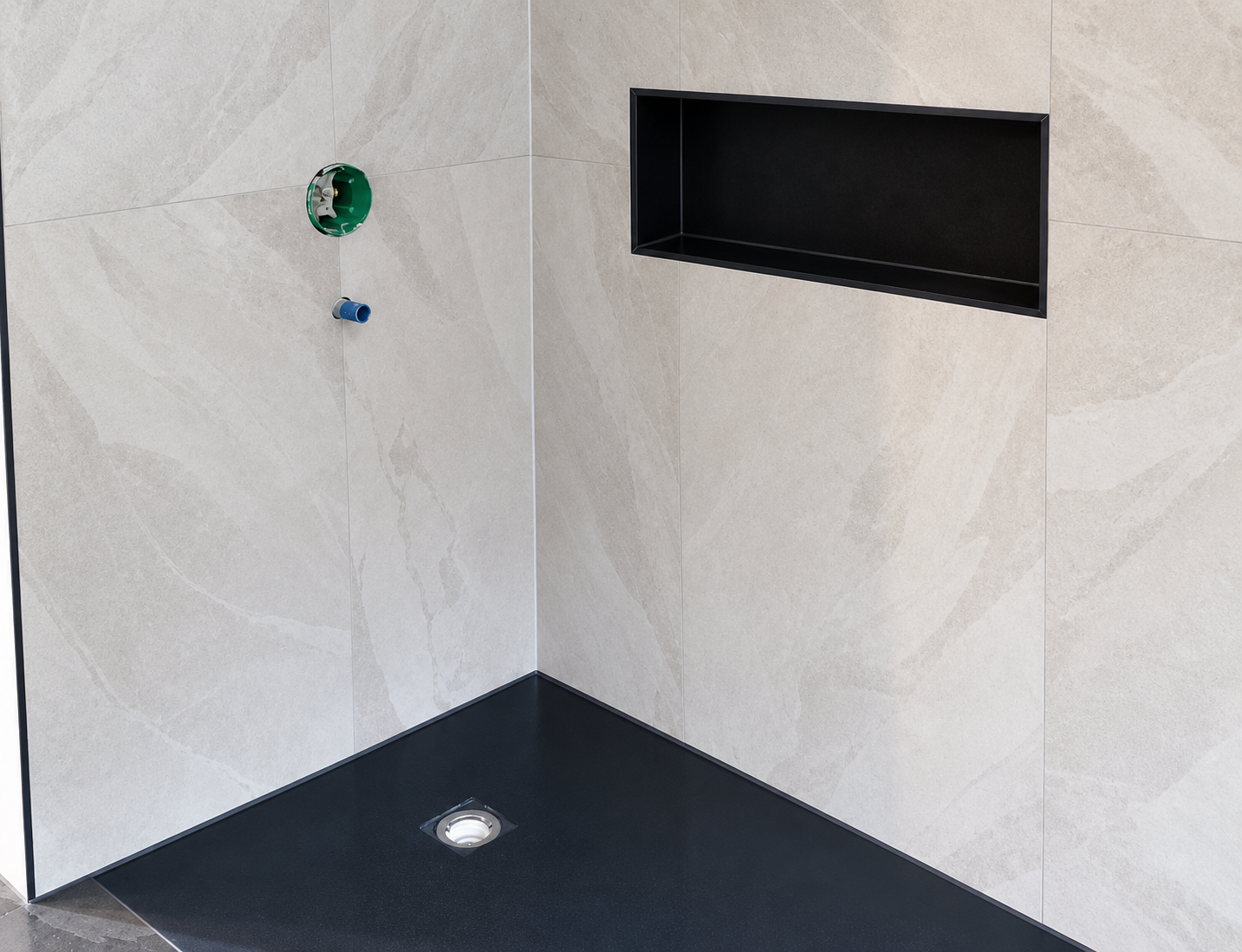 Black Niche in Warm Grey Tilework
